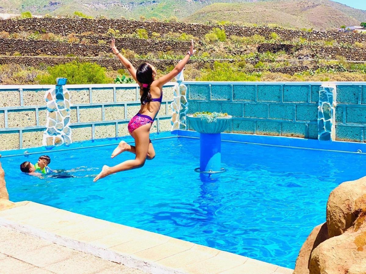 Lykke Suite Spa Sauna Piscina Y Jardin Buzanada Esterno foto