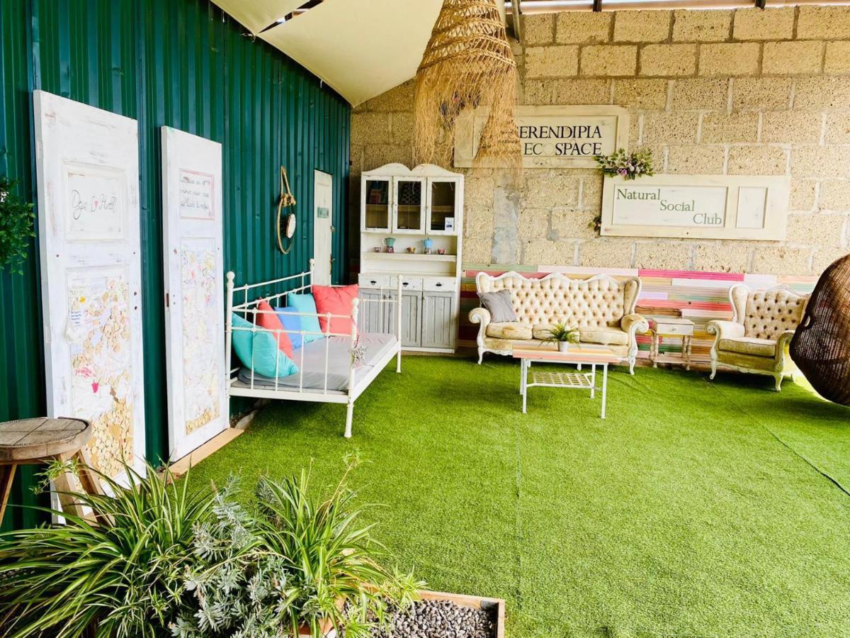 Lykke Suite Spa Sauna Piscina Y Jardin Buzanada Esterno foto