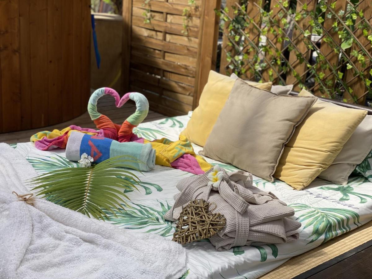 Lykke Suite Spa Sauna Piscina Y Jardin Buzanada Esterno foto