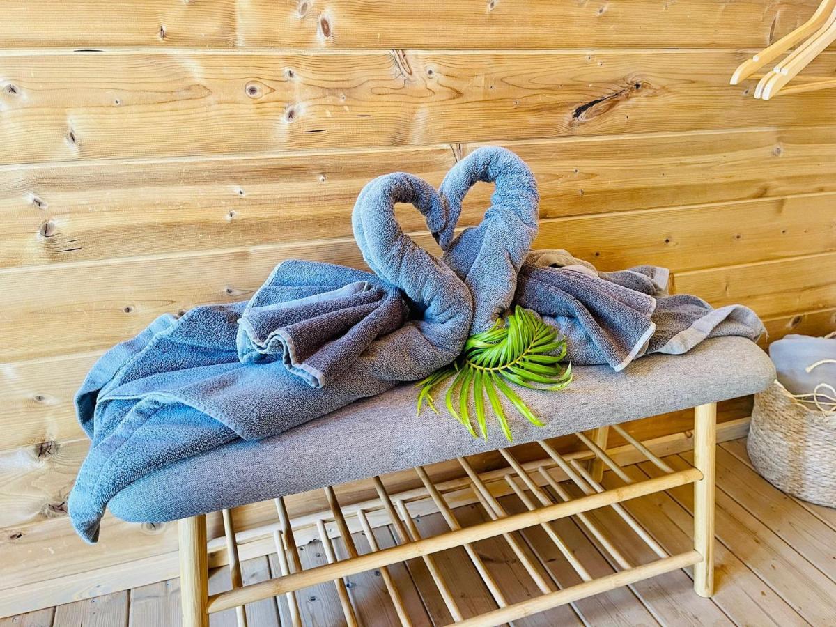 Lykke Suite Spa Sauna Piscina Y Jardin Buzanada Esterno foto
