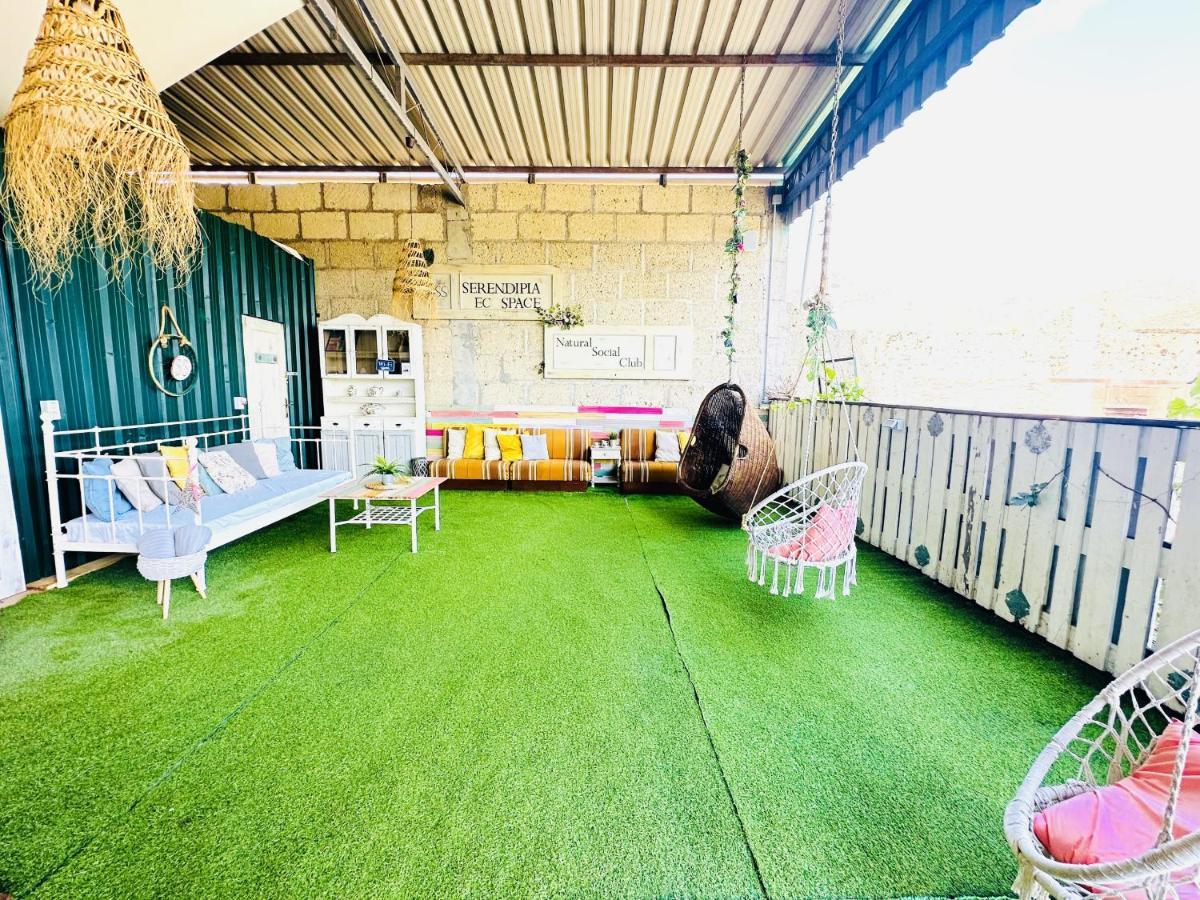 Lykke Suite Spa Sauna Piscina Y Jardin Buzanada Esterno foto